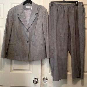 Alfred Dunner size 18W Pants Suits